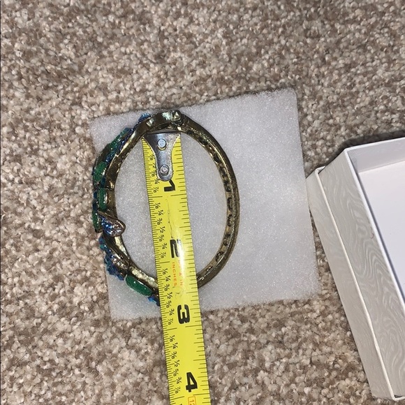 Bracelet with Dimond Accents - Picture 10 of 10